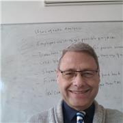 Teacher who gives effective lessons. Engaging students is my most important objective.